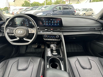 Hyundai Elantra, 2023г, передний привод, автомат