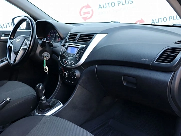 Hyundai Solaris, 2012г, передний привод, механика