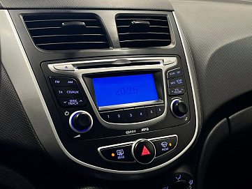 Hyundai Solaris, 2013г, передний привод, автомат