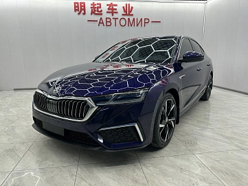 Skoda Octavia, 2022г, передний привод, робот