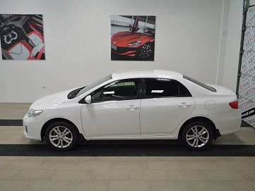 Toyota Corolla, 2012г, передний привод, механика