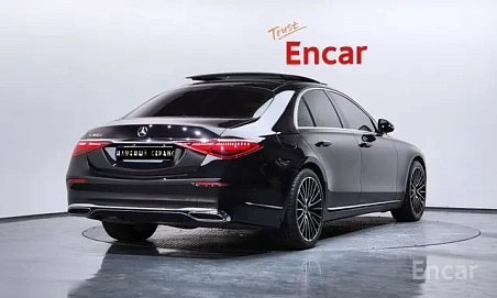 Mercedes-Benz S-Класс, 2023г, задний привод, автомат