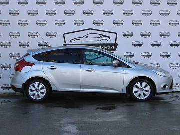 Ford Focus, 2011г, передний привод, робот