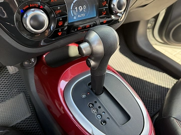 Nissan Juke, 2011г, передний привод, вариатор