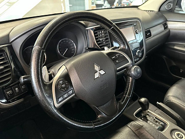 Mitsubishi Outlander, 2012г, полный привод, вариатор