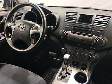 Toyota Highlander, 2013г, полный привод, автомат