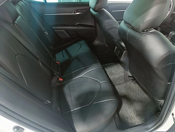 Toyota Camry, 2019г, передний привод, автомат