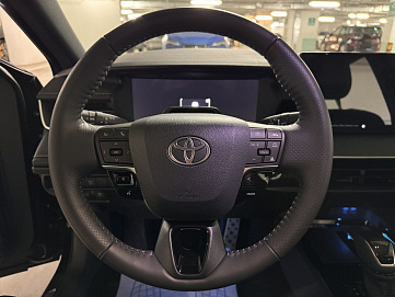 Toyota Camry, 2024г, передний привод, вариатор