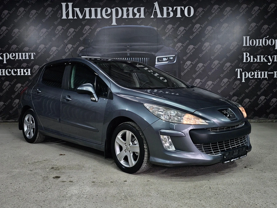 Peugeot 308, 2010г., передний привод, автомат
