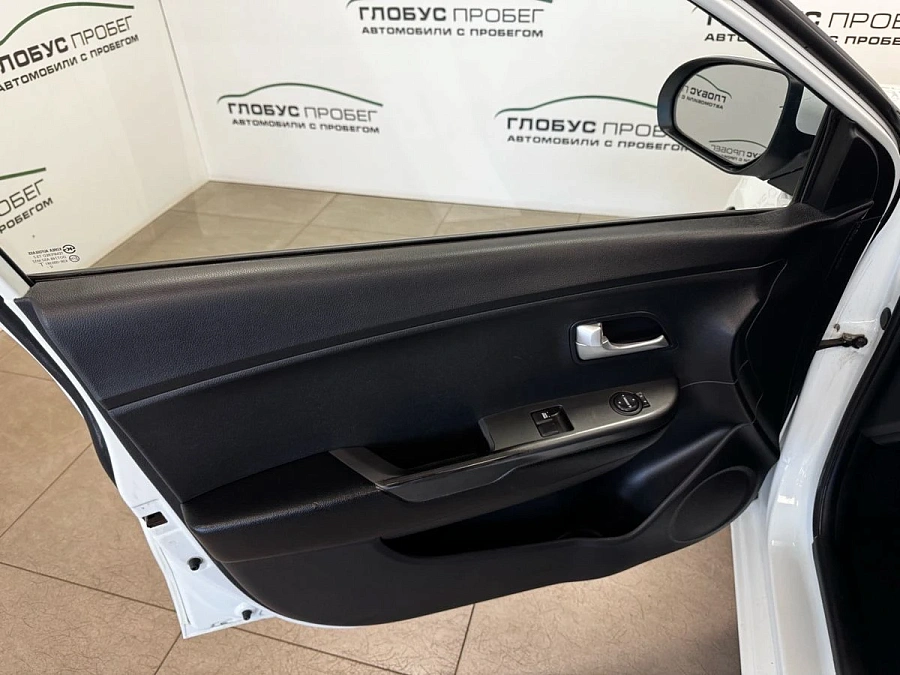 Kia Rio, 2013г., передний привод, механика