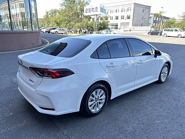 Toyota Corolla, 2022г, передний привод, вариатор