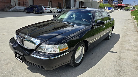 Lincoln Town Car, 2006г, задний привод, автомат