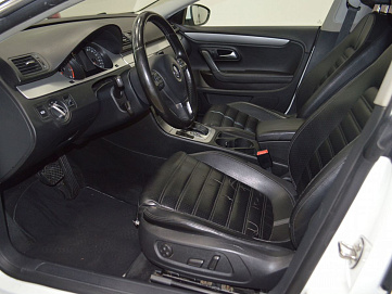 Volkswagen Passat CC, 2010г, передний привод, робот
