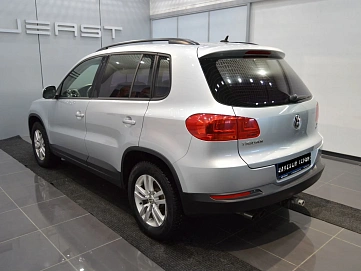Volkswagen Tiguan, 2013г, передний привод, механика