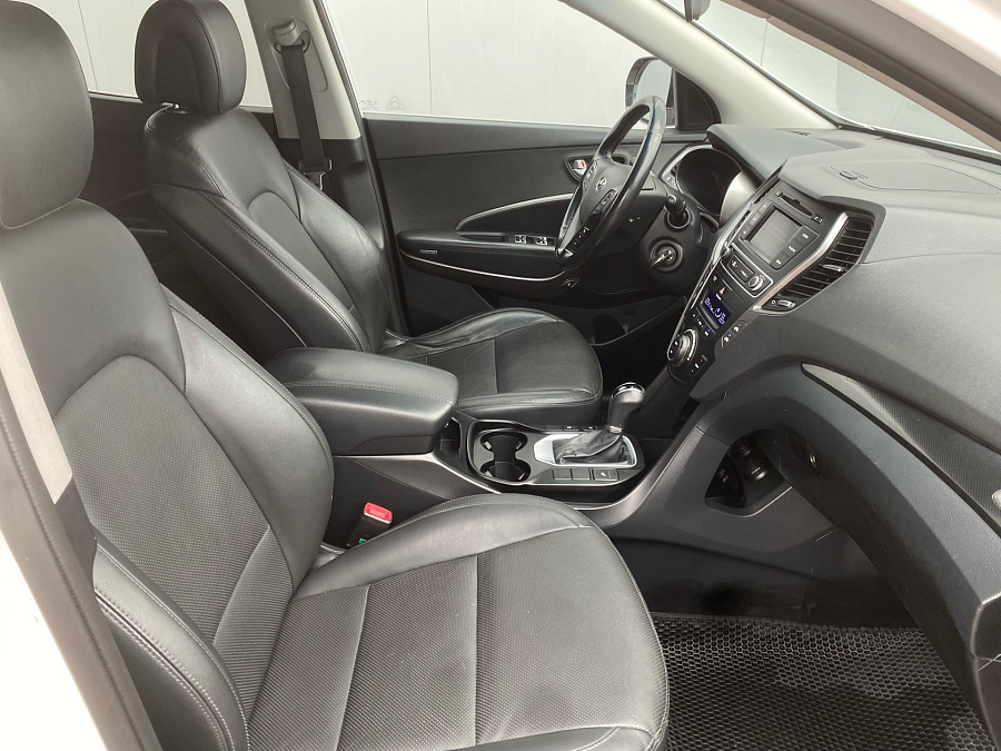 Hyundai Santa Fe, 2015г., полный привод, автомат