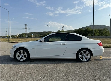 BMW 3 серии, 2011г, задний привод, автомат