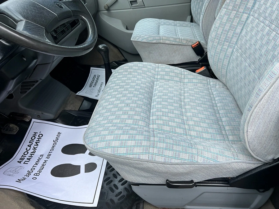 Volkswagen Multivan, 1992г., передний привод, механика