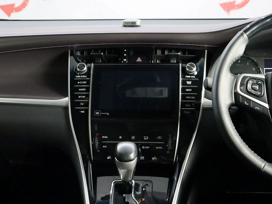 Toyota Harrier, 2016г., полный привод, вариатор