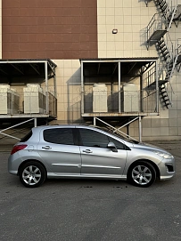Peugeot 308, 2011г, передний привод, автомат