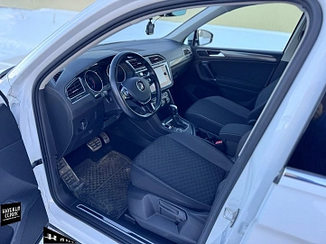 Volkswagen Tiguan, 2018г, передний привод, робот