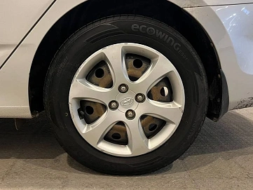 Hyundai Solaris, 2012г, передний привод, автомат
