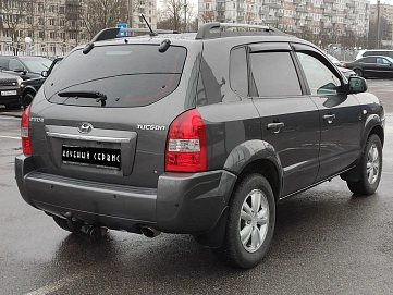 Hyundai Tucson, 2008г, передний привод, автомат