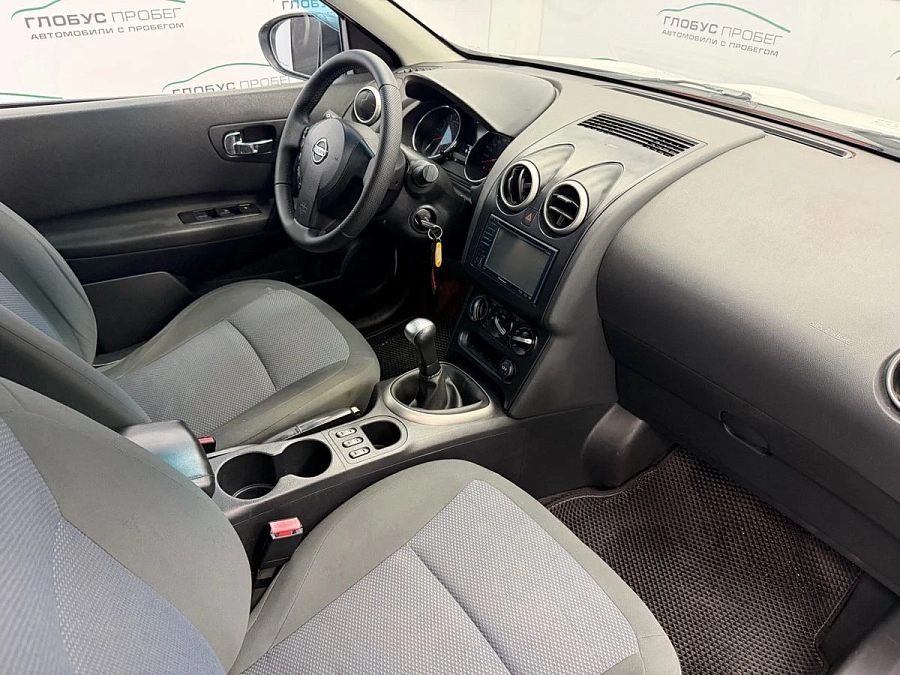 Nissan Qashqai+2, 2012г., передний привод, механика