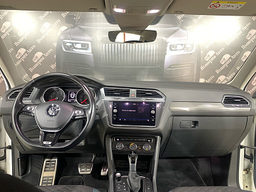 Volkswagen Tiguan, 2019г, передний привод, робот