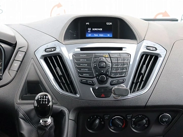 Ford Tourneo Custom, 2017г, передний привод, механика