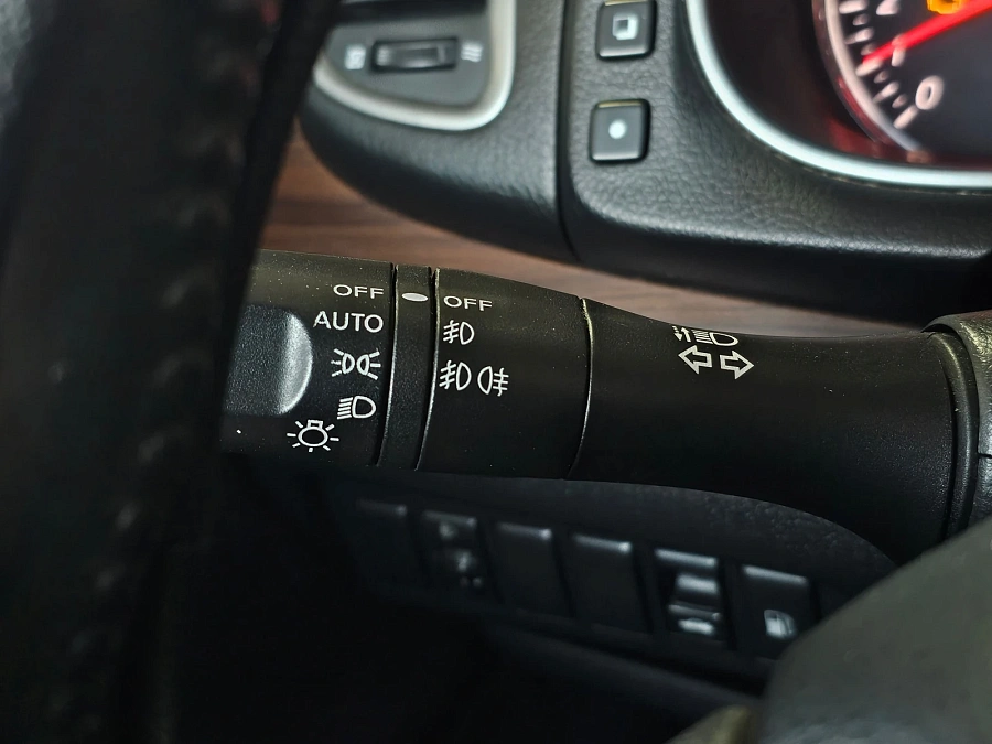 Nissan Teana, 2011г., передний привод, вариатор