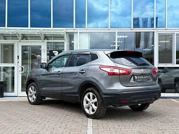 Nissan Qashqai, 2014г, передний привод, вариатор