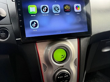 Toyota Yaris, 2008г, передний привод, робот