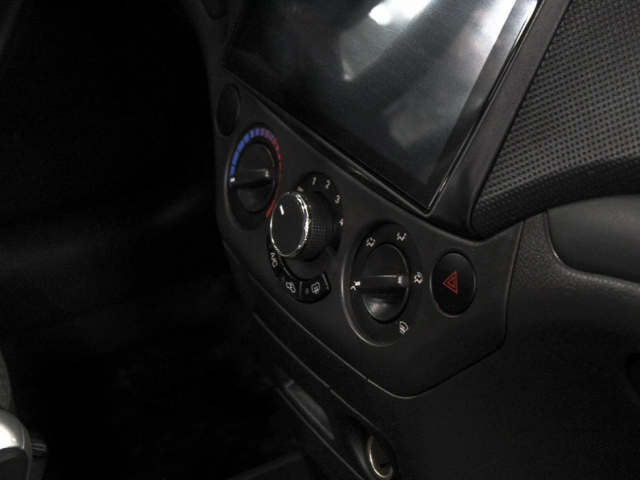 Chevrolet Aveo, 2010г., передний привод, автомат