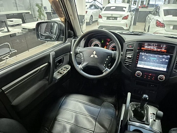Mitsubishi Pajero, 2012г, полный привод, механика
