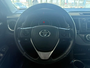 Toyota RAV4, 2015г, полный привод, автомат
