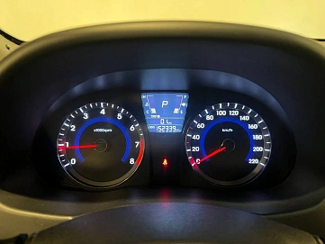 Hyundai Solaris, 2012г, передний привод, автомат