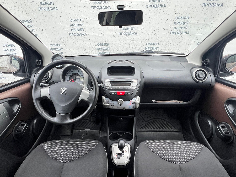 Peugeot 107, 2013г., передний привод, автомат