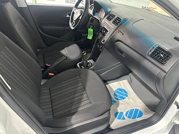 Volkswagen Polo, 2019г, передний привод, механика