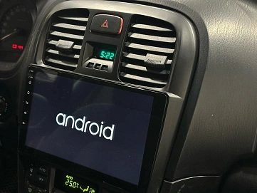 Hyundai Sonata, 2003г, передний привод, автомат