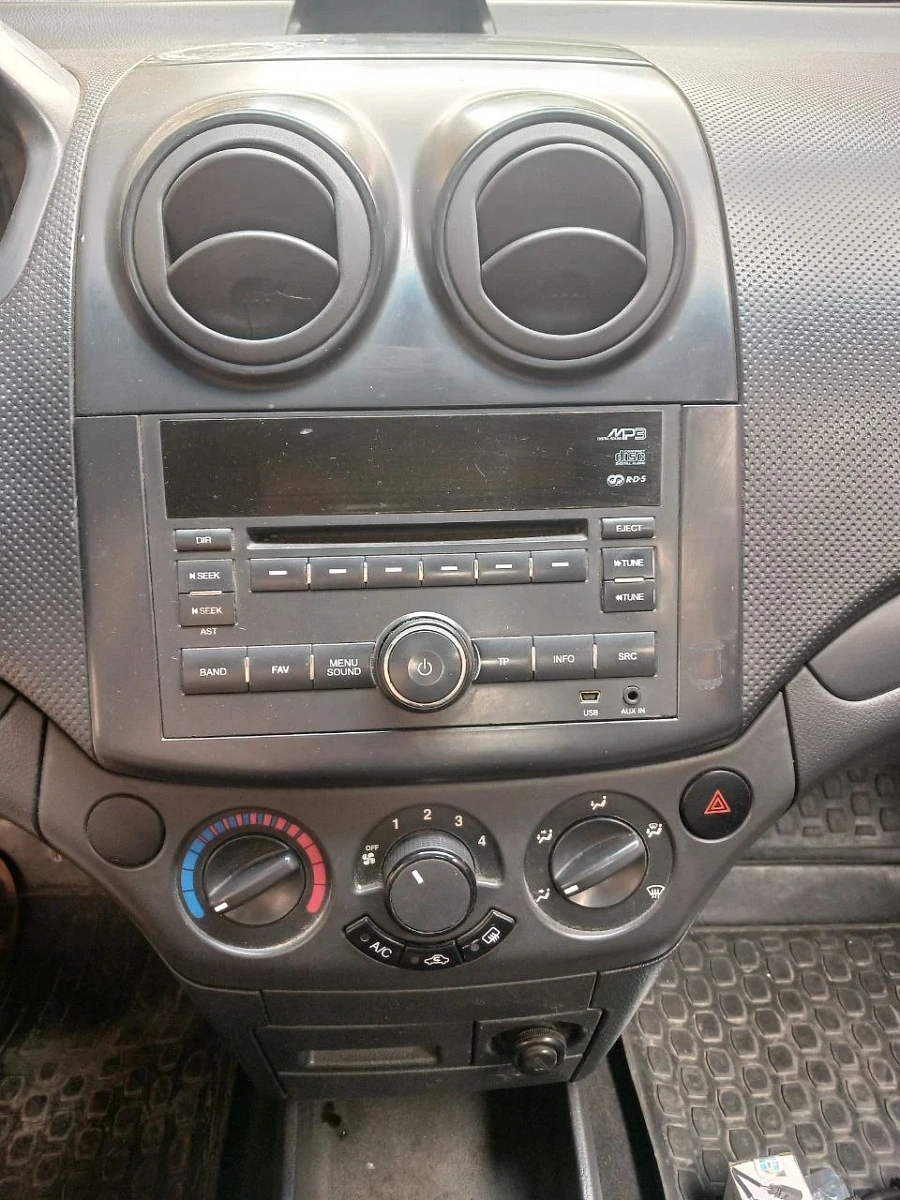 Chevrolet Aveo, 2010г., передний привод, механика