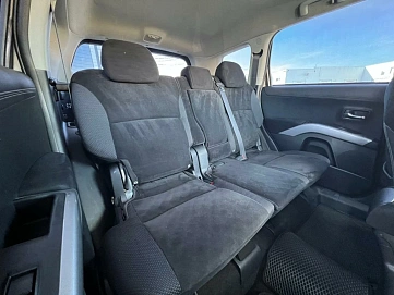 Mitsubishi Outlander, 2010г, передний привод, автомат