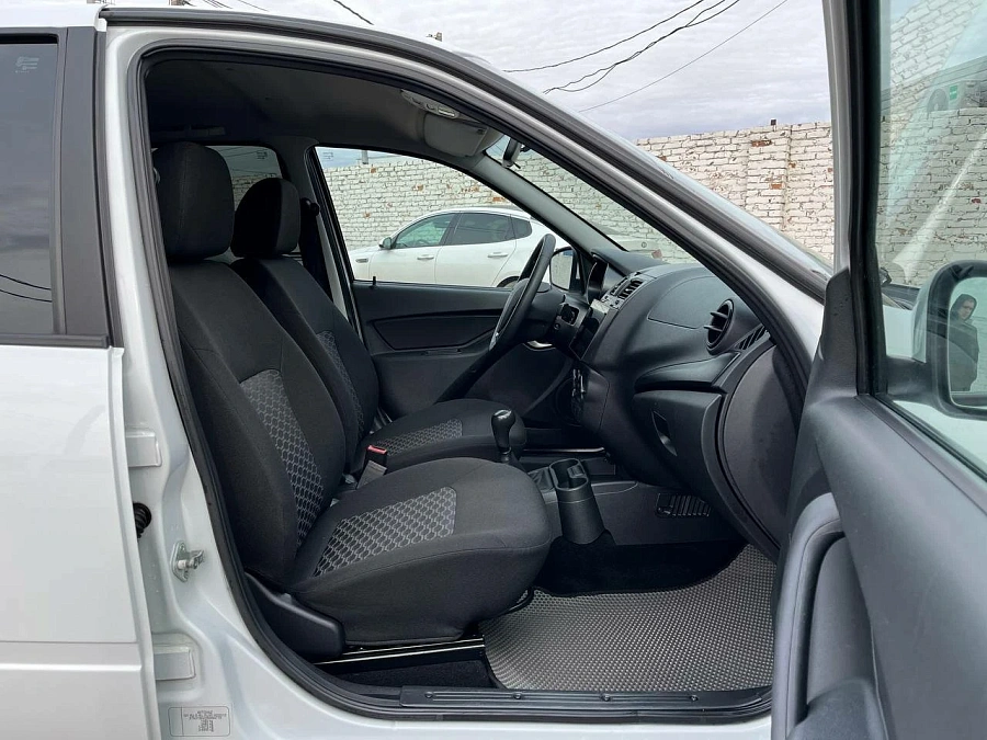 Lada (ВАЗ) Granta, 2023г., передний привод, механика