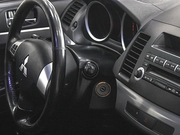 Mitsubishi Lancer, 2010г, передний привод, механика