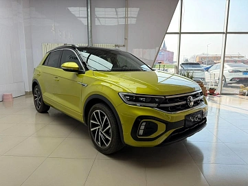 Volkswagen T-Roc, 2023г., передний привод, робот