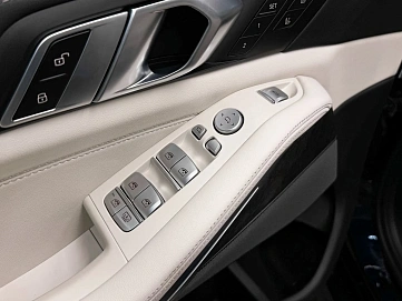 BMW X7, 2025г, полный привод, автомат