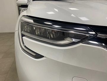 Renault Arkana, 2019г, передний привод, вариатор