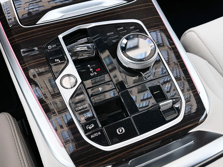 BMW X7, 2025г., полный привод, автомат
