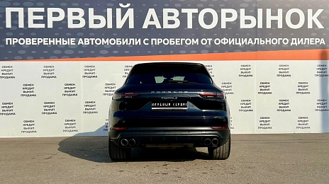Porsche Cayenne, 2018г, передний привод, автомат