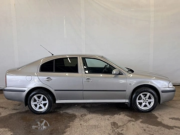 Skoda Octavia, 2008г, передний привод, механика