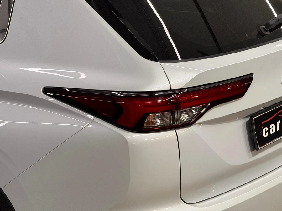 Mitsubishi Outlander, 2022г., полный привод, вариатор